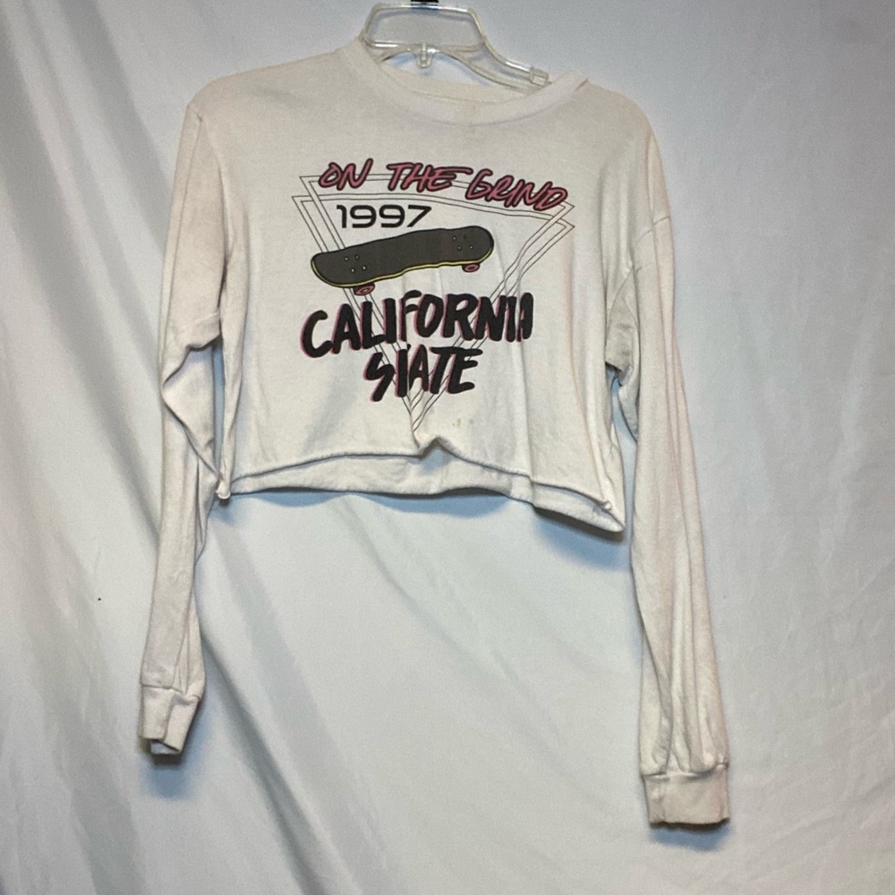 Long sleeve cropped tee